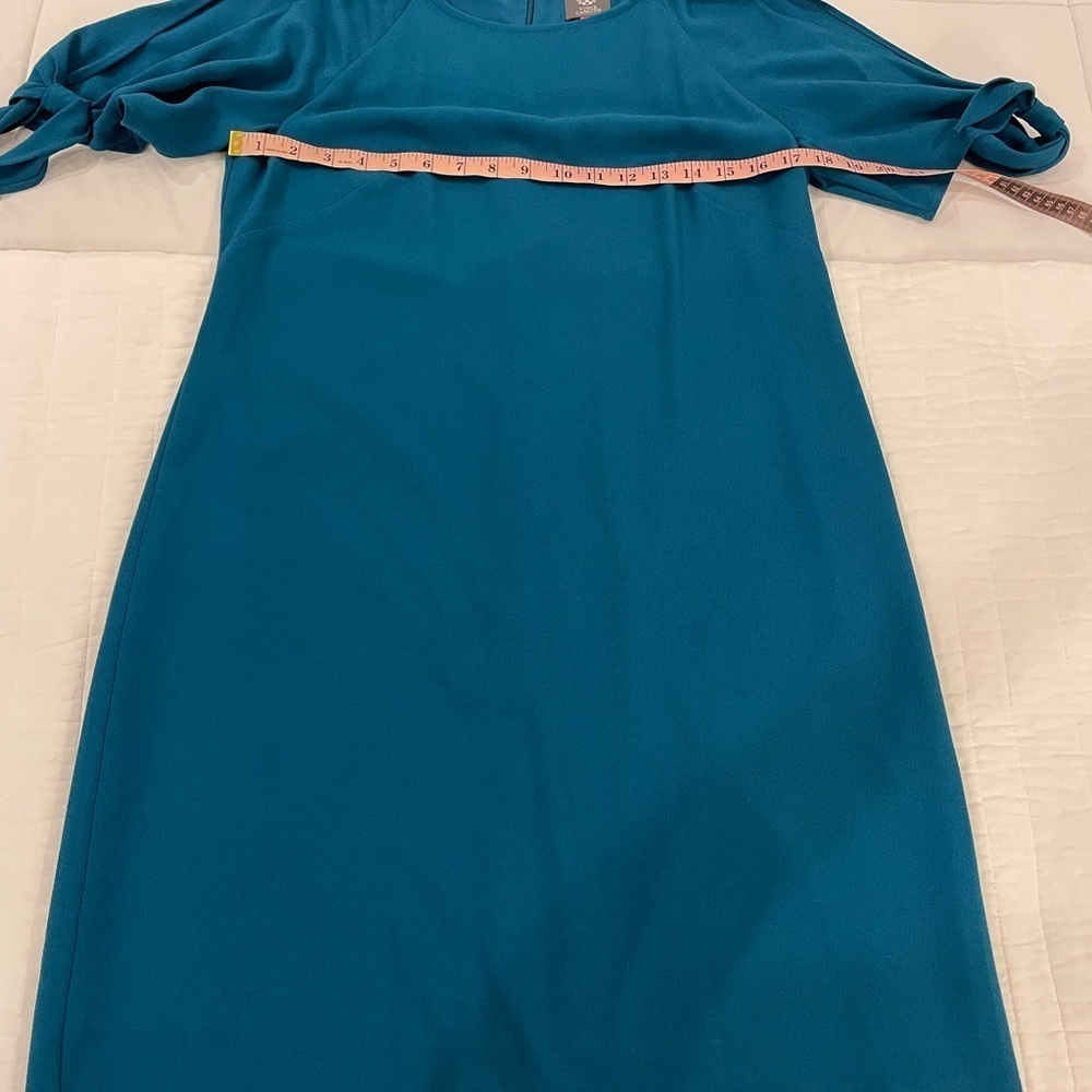Vince Camuto Size Large Blue Dress with slit tie arms - Picture 9 of 9